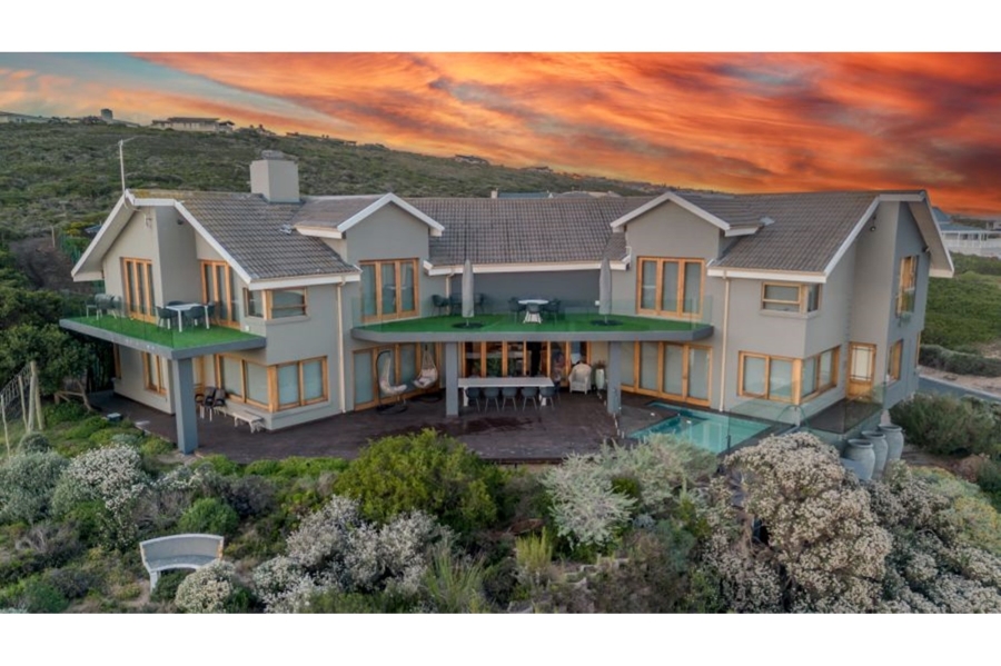 7 Bedroom Property for Sale in Dana Bay Western Cape